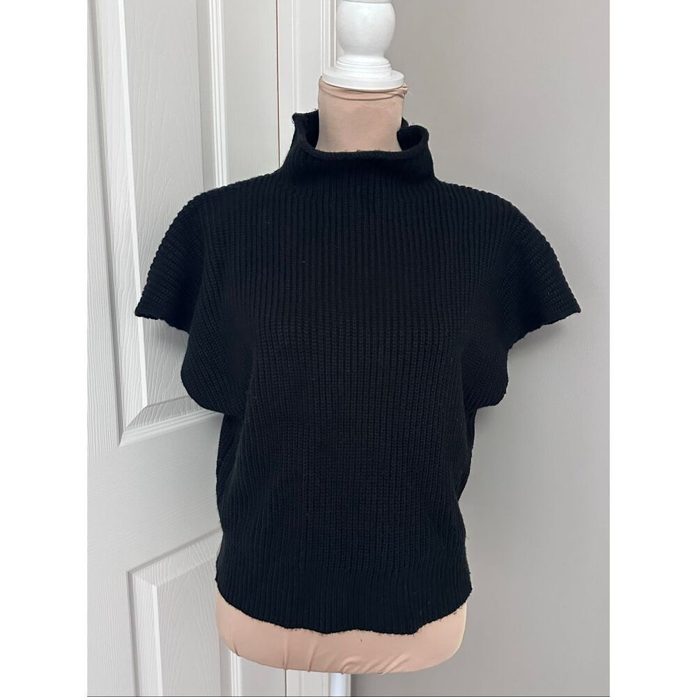 En Saison sleeveless sweater